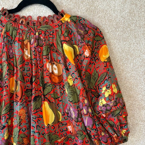 RHODE Tops - Rhode Dafina Top Size Small Highland Orchard Bramble Berry Print